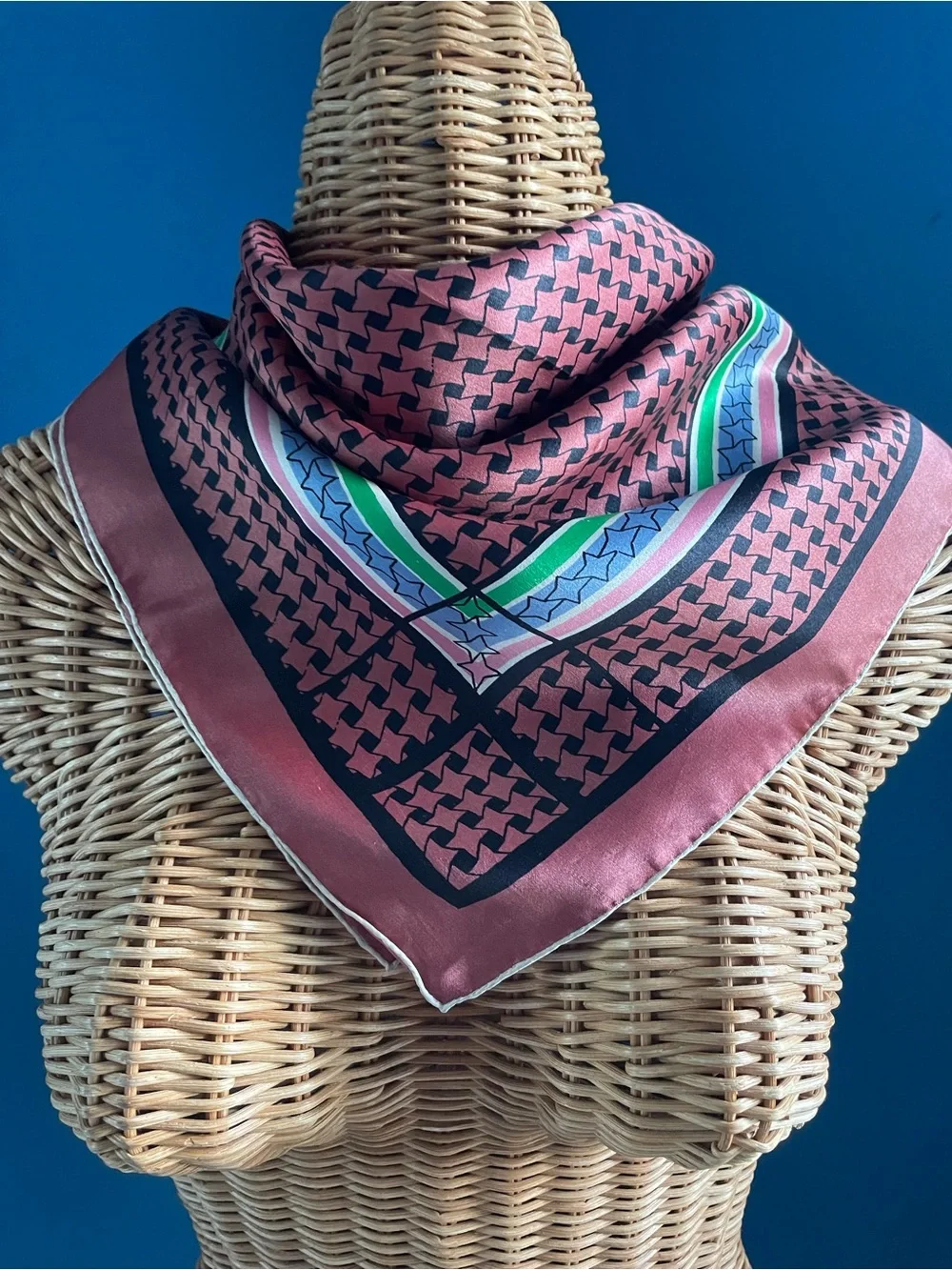Square Medium Scarf Houndstooth Type Pattern Stars & Stripes Border Copper 22”